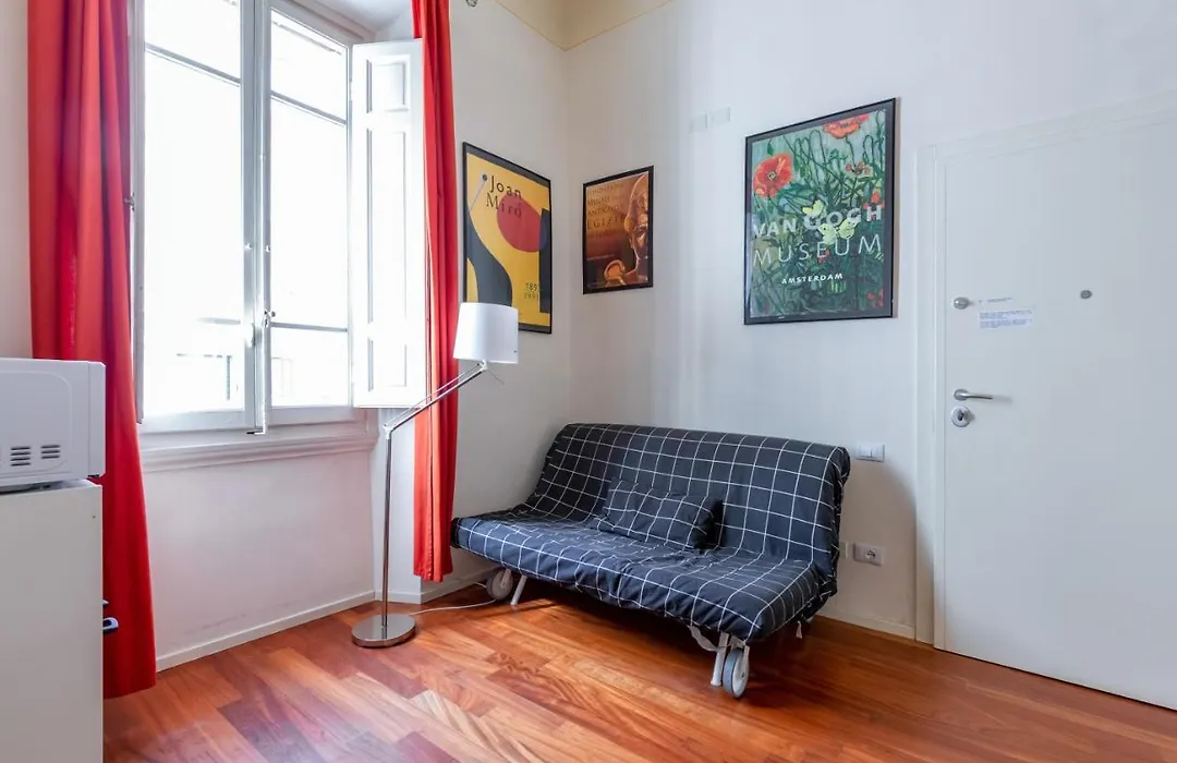 Guesthost - The Scent Of Florence - Sole & Luna Apartments-1